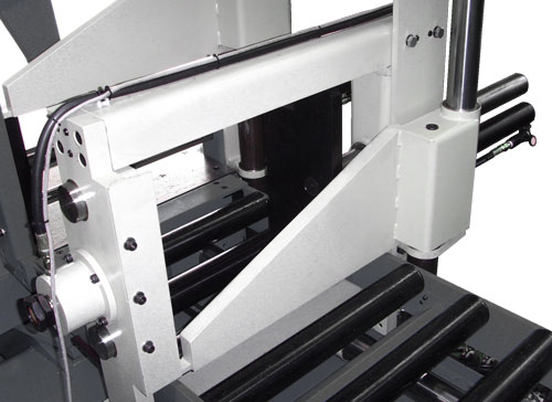 Ferăstrău cu bandă pentru metal PMS 330/460 AD Pilana